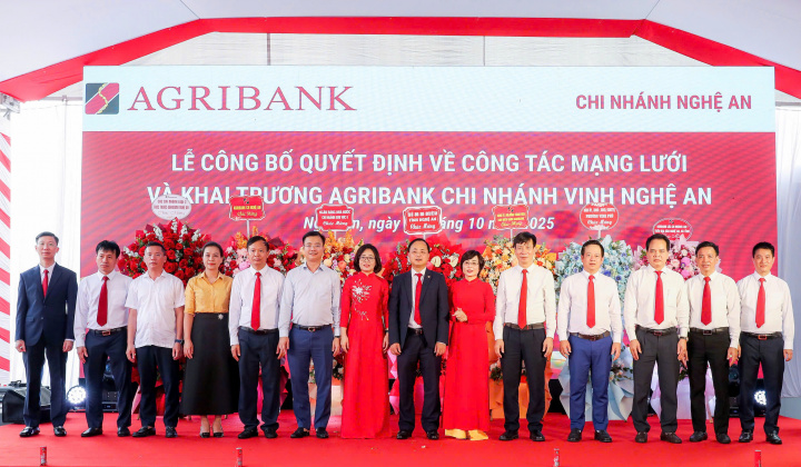 Agribank tái cơ cấu mạng lưới: Tinh gọn, hiệu quả, kiên định sứ mệnh "Tam nông"