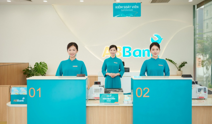 ABBank áp dụng mô hình quầy giao dịch đứng toàn hệ thống, tối ưu trải nghiệm