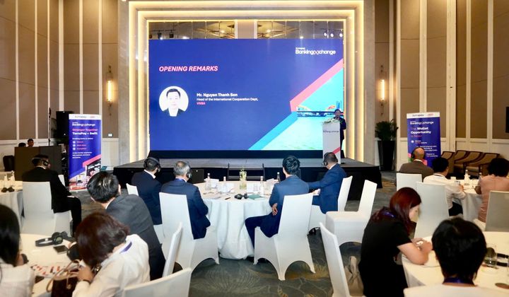 Vietnamese banking sector enters a phase of comprehensive restructuring in the digital era