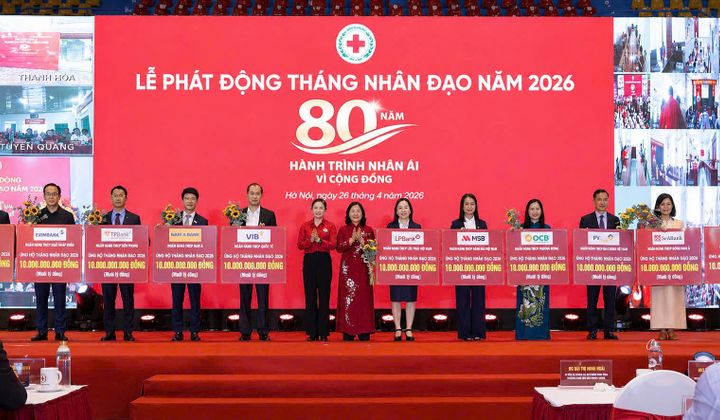 OCB ủng hộ 10 tỷ đồng, đồng hành cùng tháng nhân đạo 2026