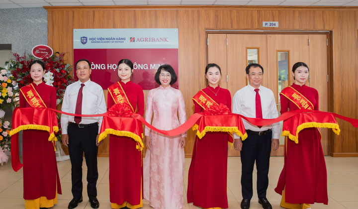 Agribank tài trợ phòng học thông minh cho Học viện Ngân hàng, thúc đẩy đào tạo nhân lực số