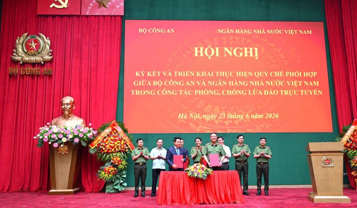 Bộ Công an và Ngân hàng Nhà nước Việt Nam ký kết Quy chế phối hợp phòng, chống lừa đảo trực tuyến