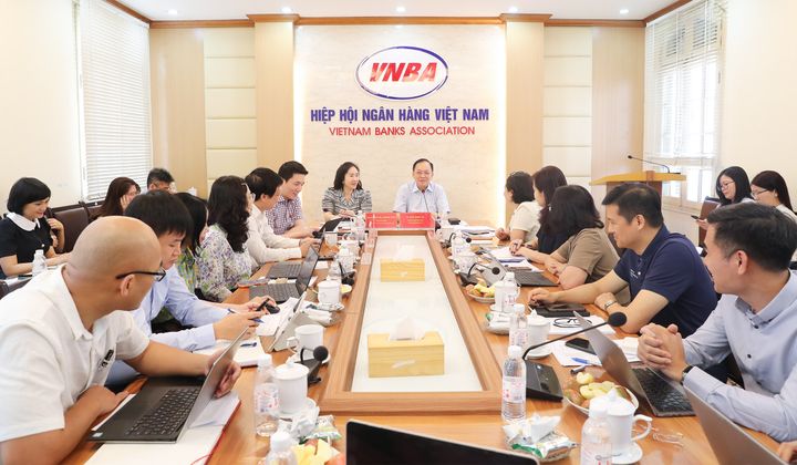 Ủy ban Kinh tế và Tài chính của Quốc hội làm việc với Hiệp hội Ngân hàng Việt Nam về sửa đổi các luật lĩnh vực ngân hàng