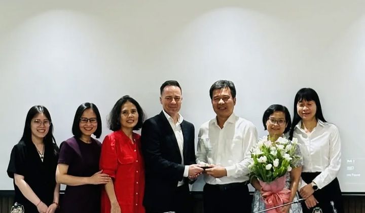 Vietcombank nhận giải Client Excellence Award 2025 từ Deutsche Bank AG