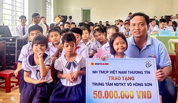 Vietbank chung tay hỗ trợ Trung tâm Nuôi dạy Trẻ khuyết tật Võ Hồng Sơn