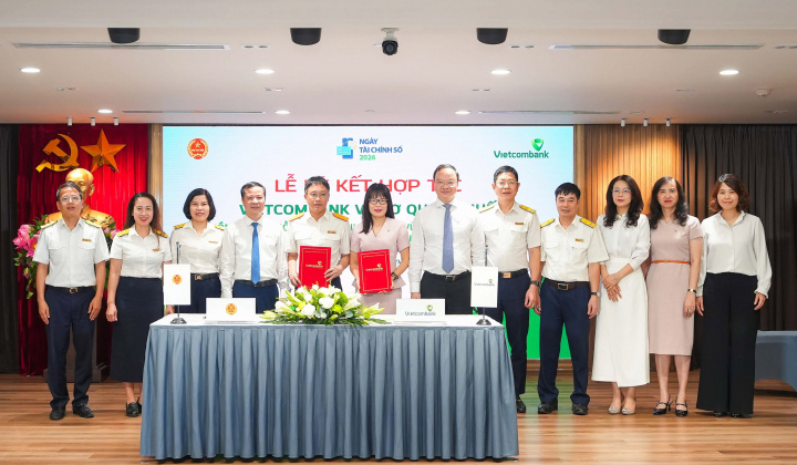 Vietcombank và Cục Thuế ký thỏa thuận hỗ trợ hộ kinh doanh chuyển đổi số