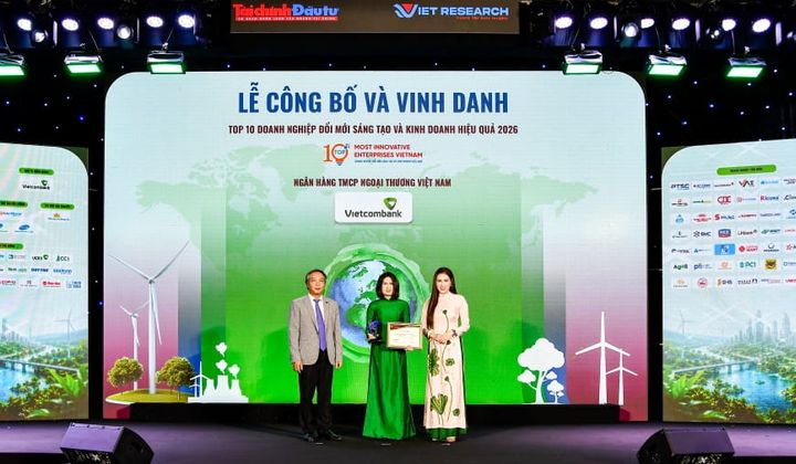 Vietcombank dẫn đầu VIE10 và xếp thứ hai VIE50 tại sự kiện vinh danh Đổi mới sáng tạo và Kinh doanh hiệu quả 2026