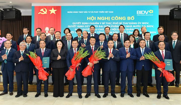 BIDV công bố quyết định nhân sự cấp cao, kiện toàn bộ máy lãnh đạo