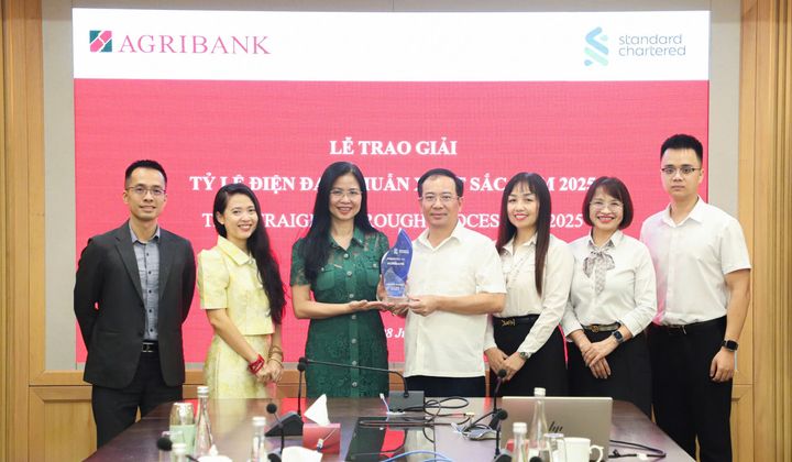 Agribank được Standard Chartered vinh danh về chất lượng thanh toán quốc tế