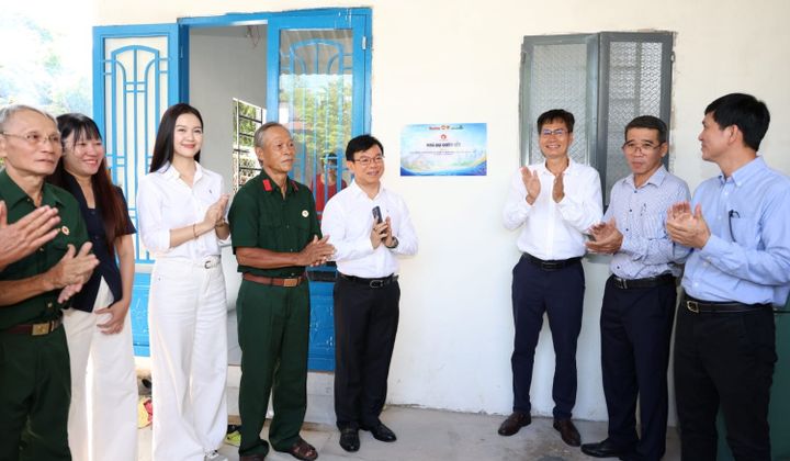 Vietcombank bàn giao 6 căn nhà tình nghĩa cho cựu chiến binh tại TP.HCM