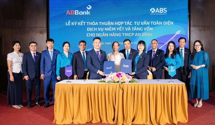 ABBank và ABS ký hợp tác tư vấn dịch vụ niêm yết và tăng vốn điều lệ