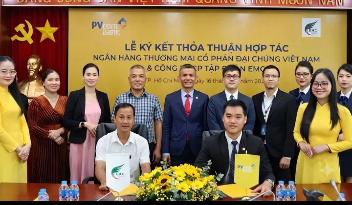 PVcomBank ký kết hợp tác với Công ty Cổ phần Tập đoàn EMC, mở rộng hệ sinh thái thanh toán số