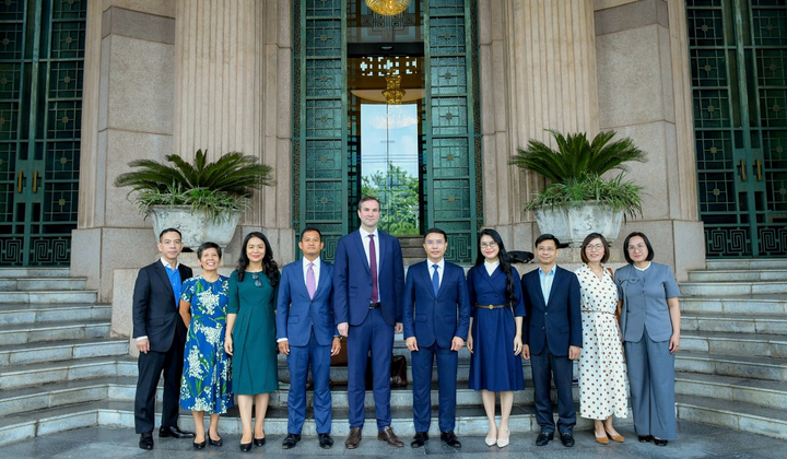 Thống đốc Phạm Đức Ấn làm việc với Trưởng đại diện đương nhiệm và kế nhiệm của IMF