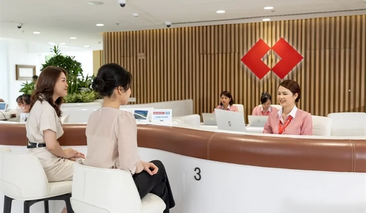 Techcombank posts record Q2 profit on strong fee income and digital growth