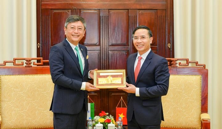 Thống đốc Phạm Đức Ấn tiếp Đại sứ Đặc mệnh toàn quyền Cộng hòa Ấn Độ tại Việt Nam