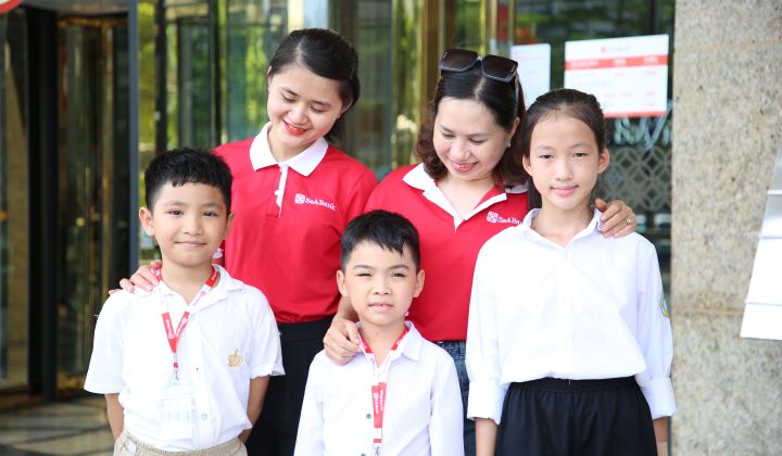 SeABank tiếp sức 123 học sinh khó khăn trên hành trình đến trường