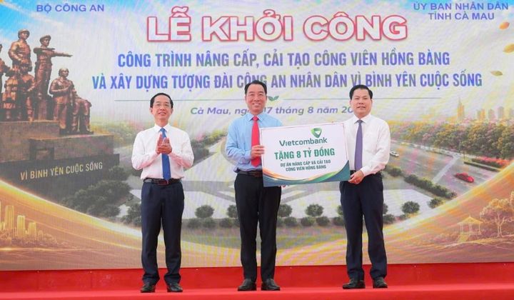 Vietcombank tài trợ 8 tỷ đồng nâng cấp Công viên Hồng Bàng tại Cà Mau