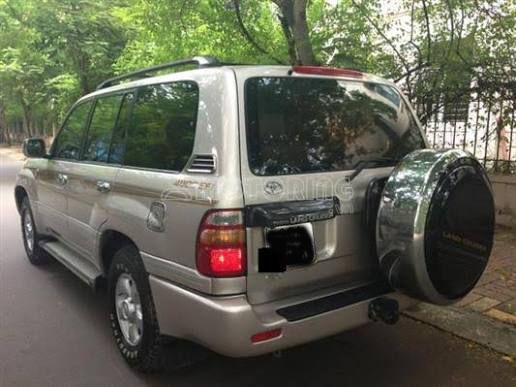 Vietcombank Cà Mau đấu giá xe Toyota Land Cruiser