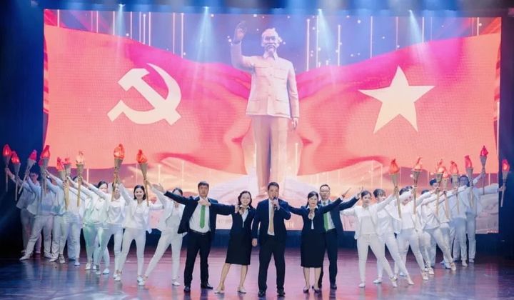 Đảng bộ Vietcombank Sở giao dịch tổ chức Hội thi "Báo cáo viên, tuyên truyền viên sáng tạo"