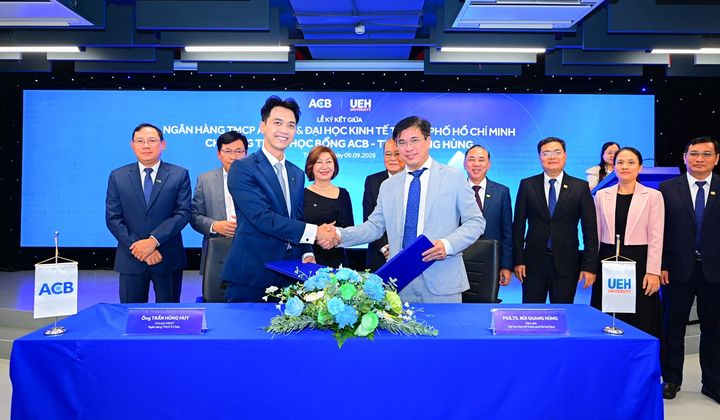 ACB và UEH ký kết hợp tác triển khai Học bổng ACB – Trần Mộng Hùng