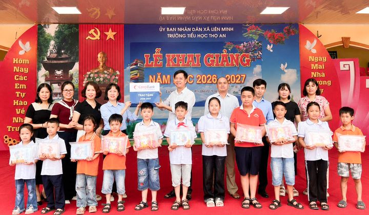 Co-opBank tiếp sức học sinh đến trường nhân năm học mới 2026-2027
