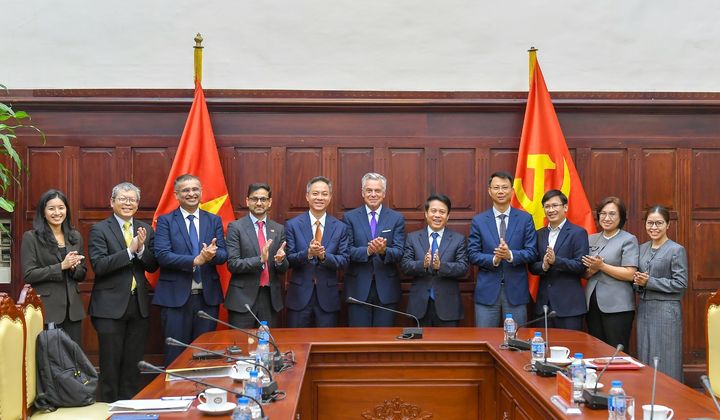 NHNN và Mastercard tăng cường hợp tác phát triển thanh toán số an toàn, bền vững