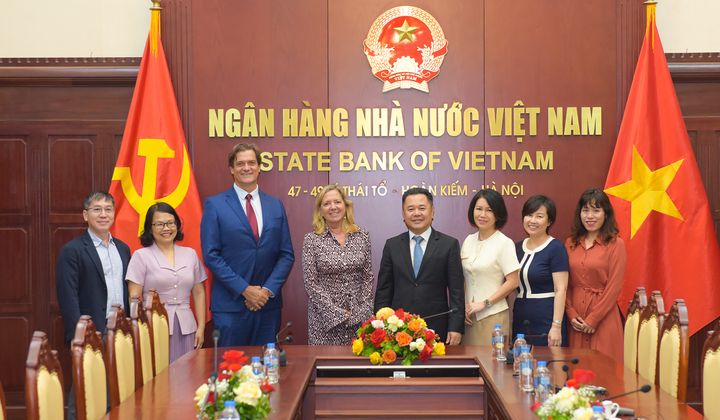 Phó Thống đốc Nguyễn Ngọc Cảnh tiếp Giám đốc vùng Ngân hàng Thế giới phụ trách Việt Nam, Lào và Campuchia