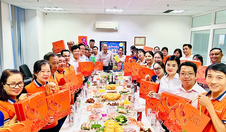 KienlongBank tổ chức “Bữa cơm Công đoàn” gắn kết người lao động