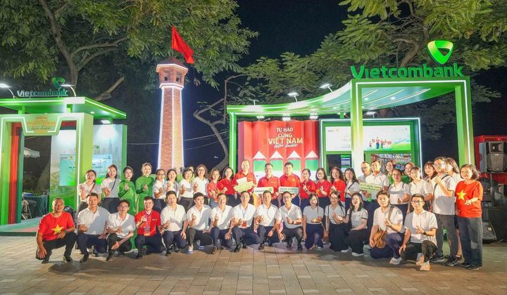 Hơn 20.000 cán bộ, nhân viên Vietcombank tham gia sự kiện đi bộ xác lập kỷ lục Guinness thế giới