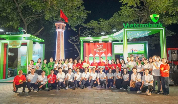 Hơn 20.000 cán bộ, nhân viên Vietcombank tham gia sự kiện đi bộ xác lập kỷ lục Guinness thế giới
