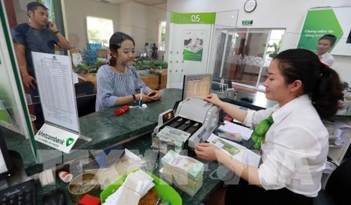 Vietcombank Lào thông báo tuyển dụng 10 vị trí chuyên viên nghiệp vụ