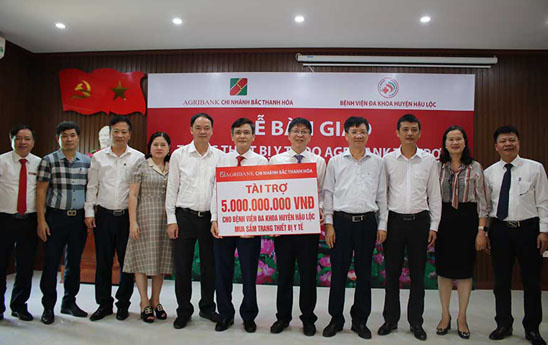 Agribank Bắc Thanh Hóa trao tặng 5 tỷ đồng trang thiết bị y tế cho Bệnh viện Đa khoa huyện Hậu Lộc