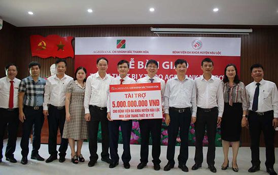 Agribank Bắc Thanh Hóa trao tặng 5 tỷ đồng trang thiết bị y tế cho Bệnh viện Đa khoa huyện Hậu Lộc