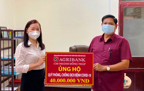 Agribank Đồng Tháp tiếp tục ủng hộ công tác phòng chống dịch bệnh Covid-19 trên địa bàn thành phố Cao Lãnh