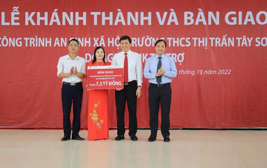 Agribank Hà Tĩnh khánh thành trường THCS thị trấn Tây Sơn, Hà Tĩnh do ngân hàng tài trợ