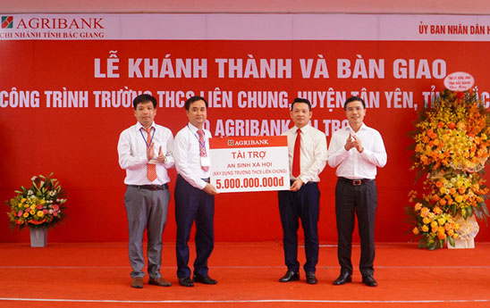 Agribank bàn giao công trình trường học với kinh phí 05 tỷ đồng tại tỉnh Bắc Giang