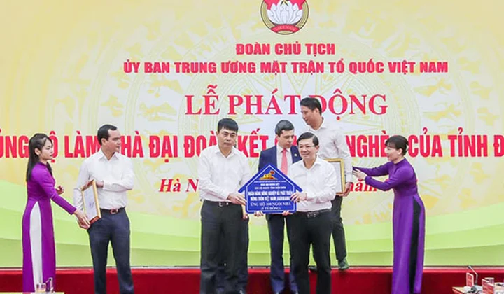 Agribank hỗ trợ 100 nhà Đại đoàn kết tặng hộ nghèo tỉnh Điện Biên