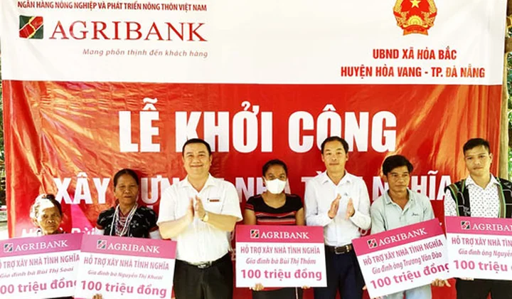 Agribank tài trợ 500 triệu đồng xây tặng 05 nhà tình nghĩa cho đồng bào dân tộc Cơ Tu
