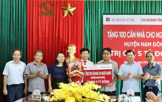 Agribank tài trợ xây dựng 100 căn nhà cho hộ nghèo huyện Nam Đông, Thừa Thiên Huế