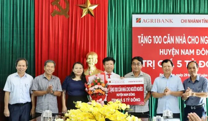 Agribank tài trợ xây dựng 100 căn nhà cho hộ nghèo huyện Nam Đông, Thừa Thiên Huế