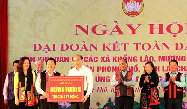Agribank trao 100 căn nhà đại đoàn kết cho các gia đình khó khăn trên địa bàn tỉnh Lai Châu