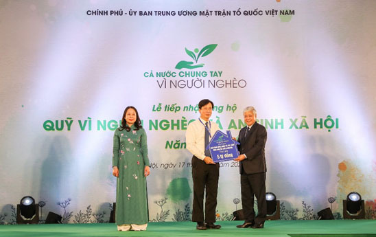 Agribank ủng hộ 5 tỷ cho quỹ Vì người nghèo và an sinh xã hội năm 2022