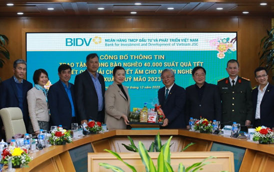 BIDV dành 20 tỷ đồng tặng quà Tết cho người nghèo Xuân Quý Mão 2023