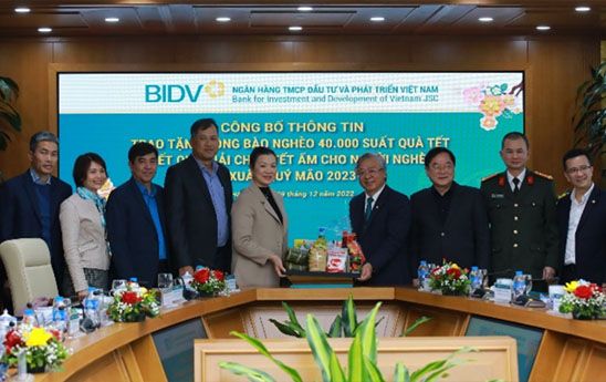 BIDV dành 20 tỷ đồng tặng quà Tết cho người nghèo Xuân Quý Mão 2023