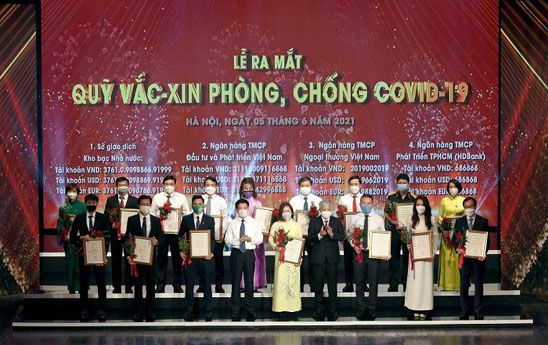 Các ngân hàng ủng hộ 700 tỷ đồng vào Quỹ mua vắc-xin phòng, chống Covid-19
