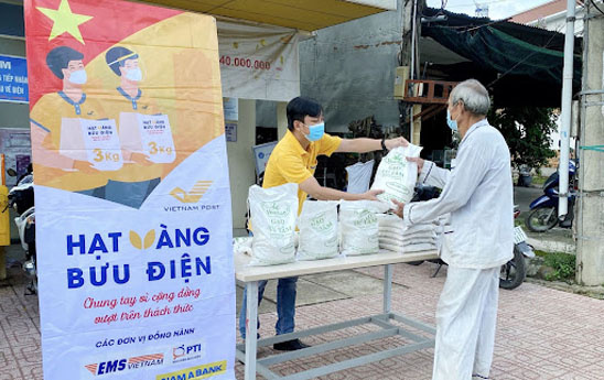 Chương trình “Hạt vàng Bưu điện” dành tặng 50 tấn gạo cho người dân Tây Ninh