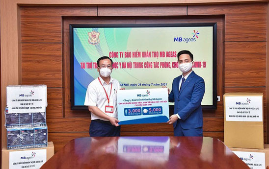 MBAL ủng hộ 3.000 bộ đồ bảo hộ y tế, 5.000 khẩu trang 3M cho đội ngũ y tế tuyến đầu chống dịch Covid-19