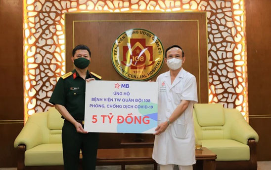 MB ủng hộ 5 tỷ đồng cho Bệnh viện Trung ương Quân đội 108