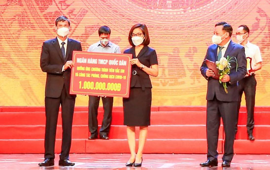 NCB ủng hộ 1 tỷ đồng cho Quỹ tiêm Vắc xin phòng chống Covid-19 của TP. Hà Nội