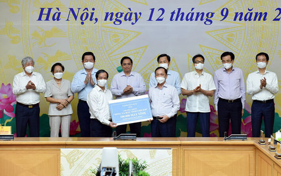 SHB ủng hộ 20 tỷ đồng cho chương trình “Sóng và máy tính cho em”